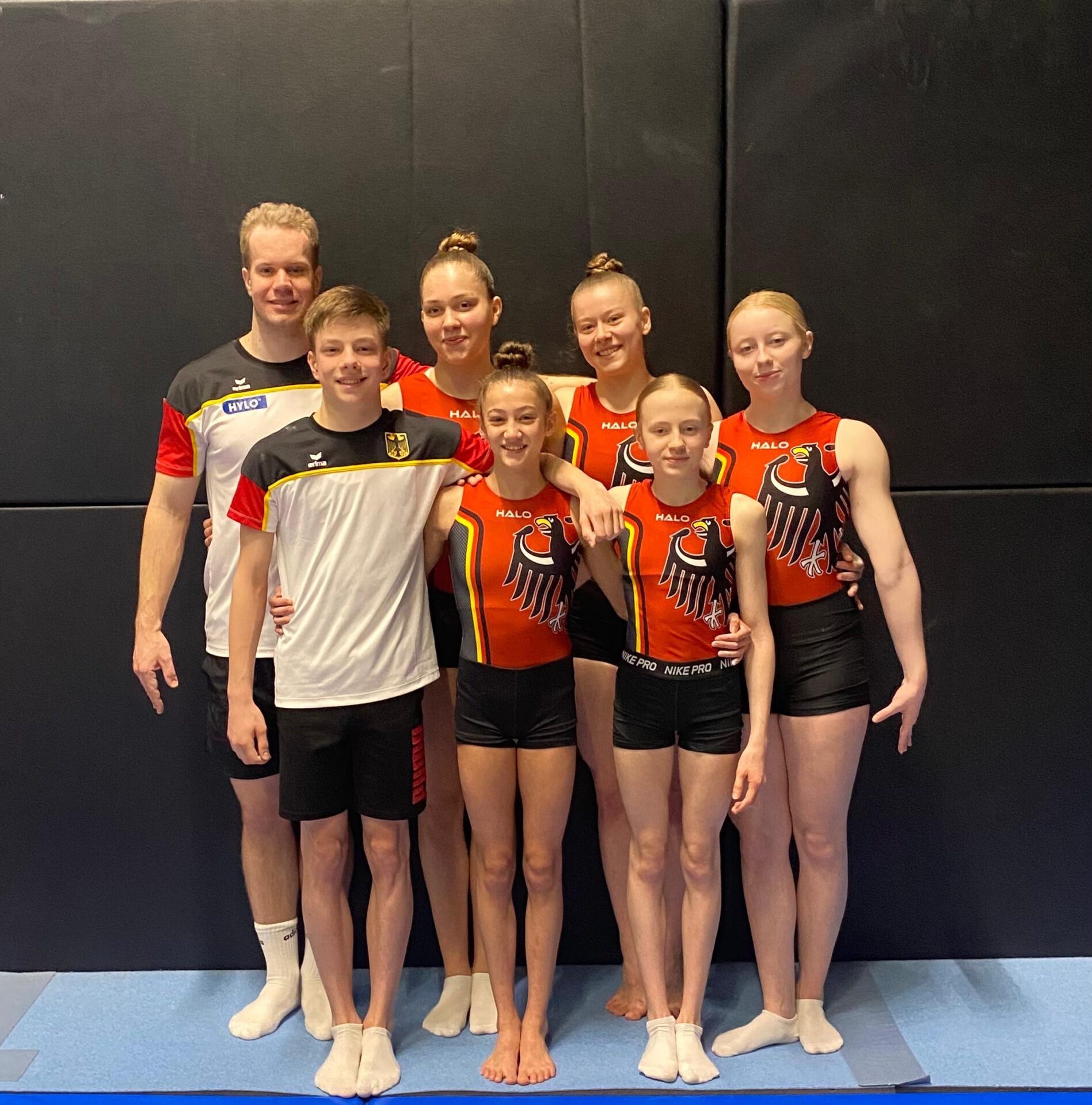 aca09906-9def-4a44-9f9f-c2f389e88046